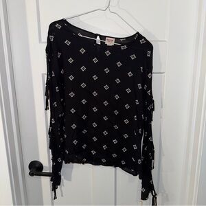 Mossimo Supply Co. Black and White Geometric Blouse NWT